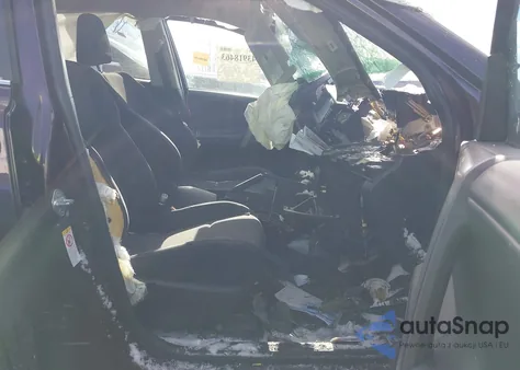 2016 Toyota Rav4 Xle z USA, uszkodzony, nr VIN 2T3RFREV1GW524424